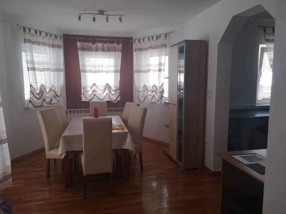Apartment Igor - Holiday Home Ostarije Luaran gambar