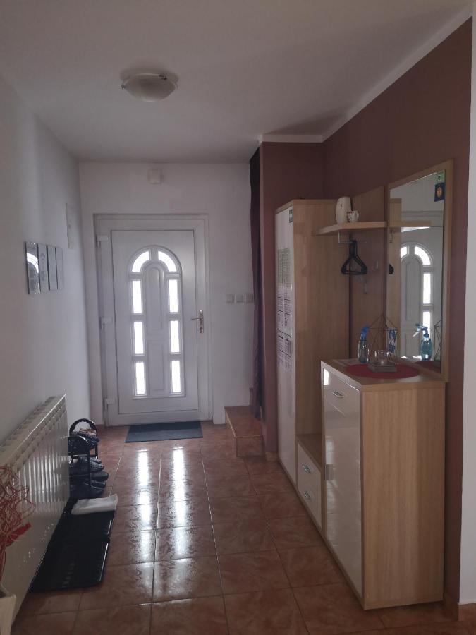 Apartment Igor - Holiday Home Ostarije Luaran gambar