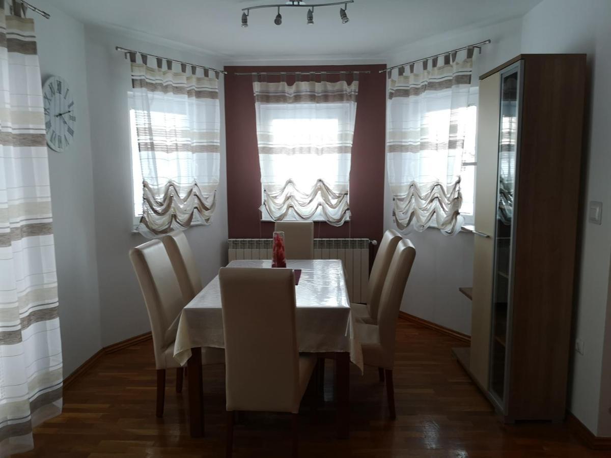 Apartment Igor - Holiday Home Ostarije Luaran gambar